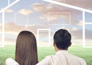 Cố vay mượn để mua nhà to, tôi bán không được, ở không xong