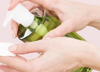 6 mẹo làm sạch cửa kính trong nháy mắt